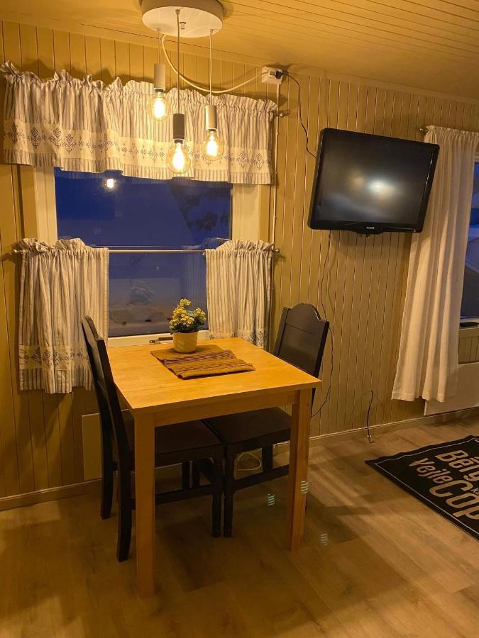 Koselig Studioleilighet I Svolvaer - Lofoten Ved Svolvaergeita, Djevelporten Extérieur photo